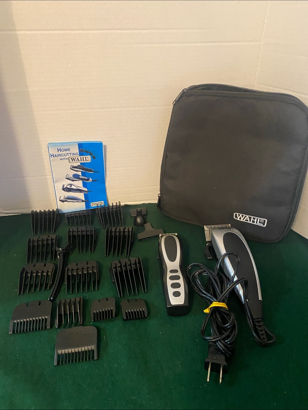 Pre-Owned WAHL Home Cutting Kit 20 pcs
